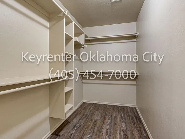 629 E Linden Ln — Photo 19