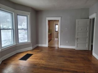 517 Garfield Ave NW APT 1, Grand Rapids, MI 49504
