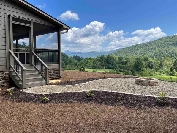 49 Olds Mountain Peak, Road Rabun Gap, GA 30568