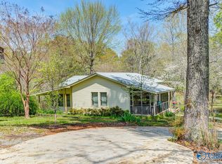 154 Scenic Dr, Hollywood, AL 35752