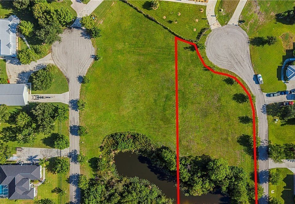 1st image of 18901 Bridge Wood Ct