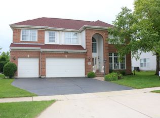 2328 Poets Ln, Algonquin, IL 60102