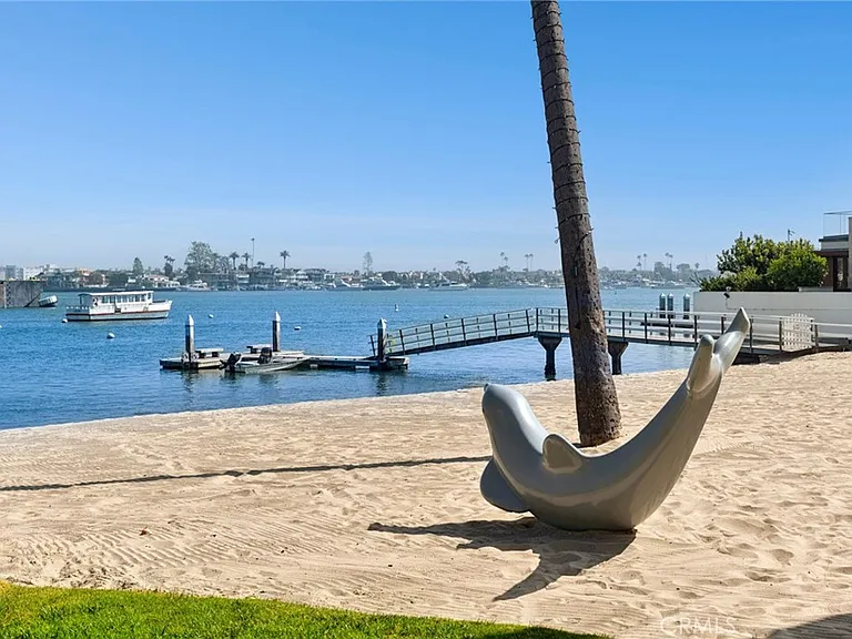 2572 Bayshore Dr — Photo 57