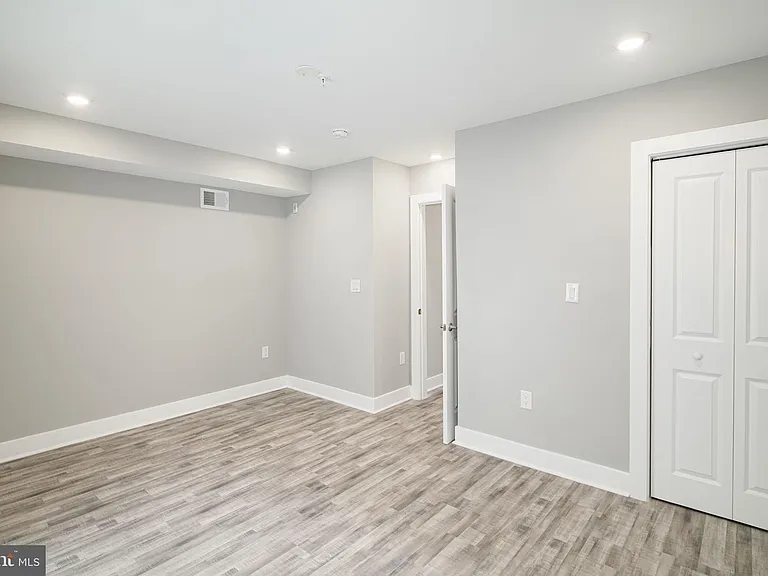 1443 N 8th St #5 — Photo 9