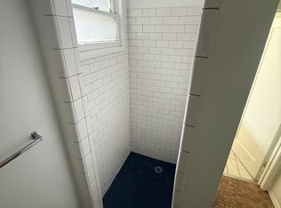 1009 18th St #1, Oakland, CA 94607