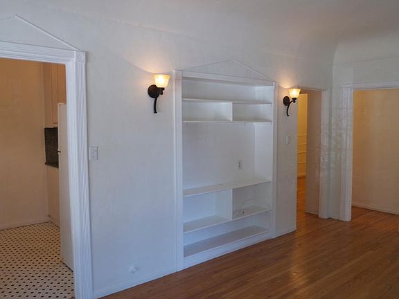 3rd image of 802 N Sweetzer Ave APT 101