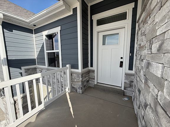 3rd image of 2742 N Buckskin Dr