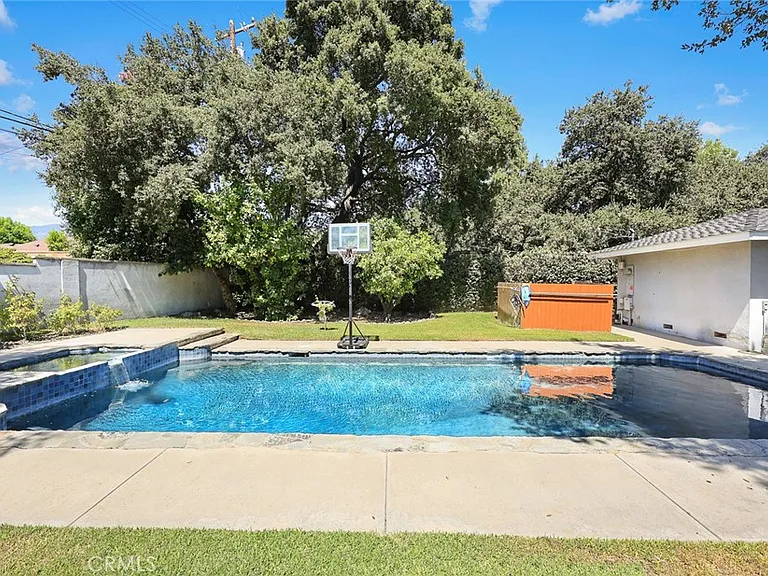 117 Catherine Park Dr — Photo 37