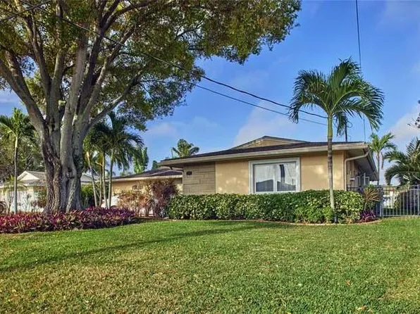 4388 13th Way NE, Saint Petersburg, FL 33703