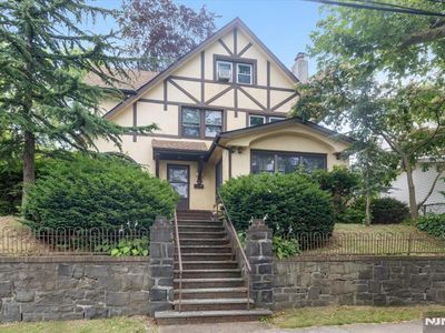 596 Hillside St, Ridgefield, NJ, 07657