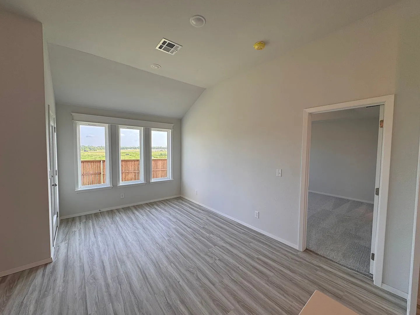 Brand New 4 bedroom in Bixby — Photo 4