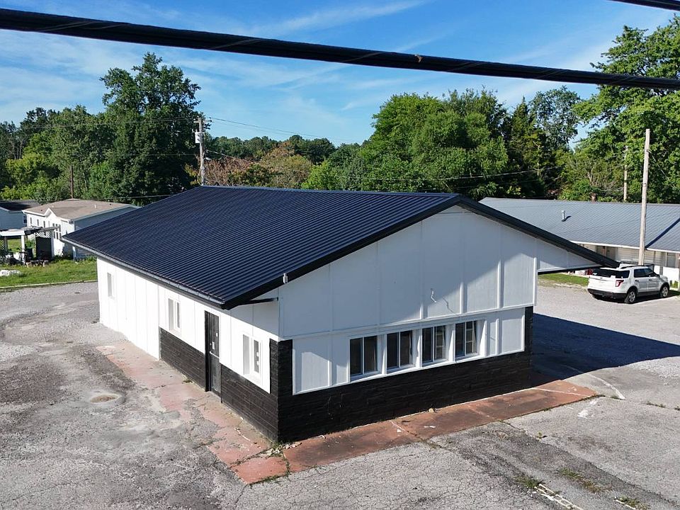 1st image of 1400 W Main St