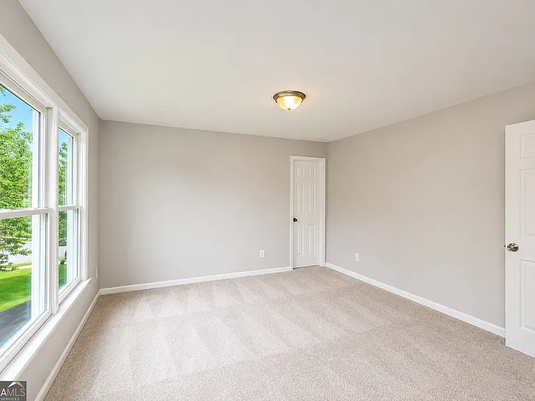 3380 Maple Terrace Dr — Photo 6