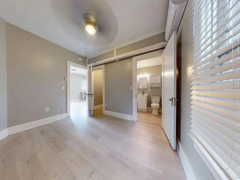 219 W Church St — Photo 8
