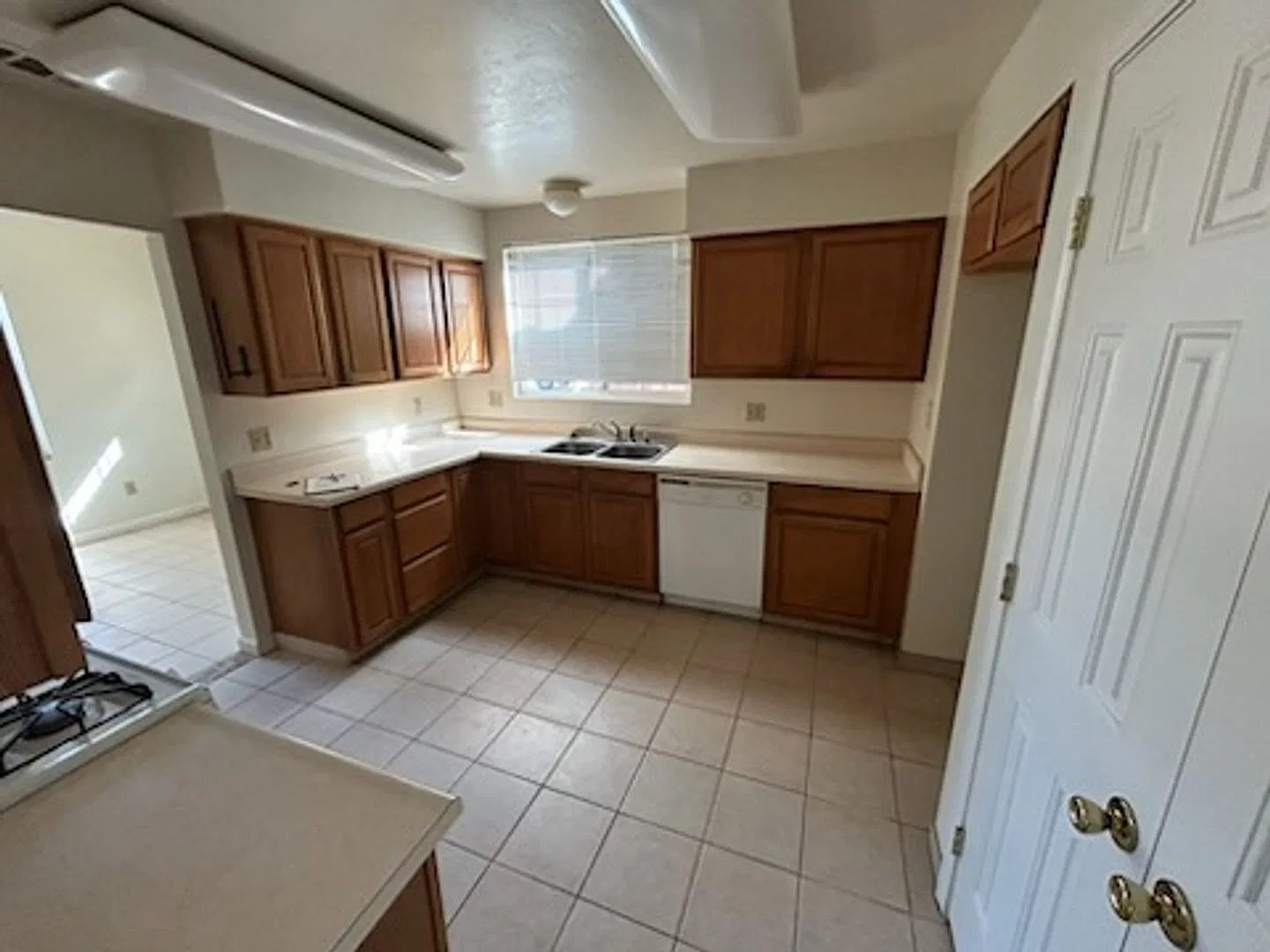 Coming Soon!! 2 Bedroom 2 Bath In Sacramento — Photo 2