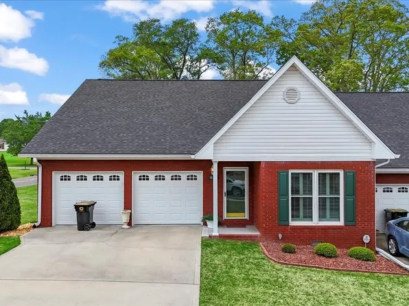 1015 Brookridge Ln SE, Cullman, AL 35055