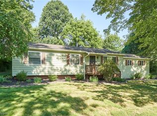 2808 Lynne Rd, Akron, OH 44312