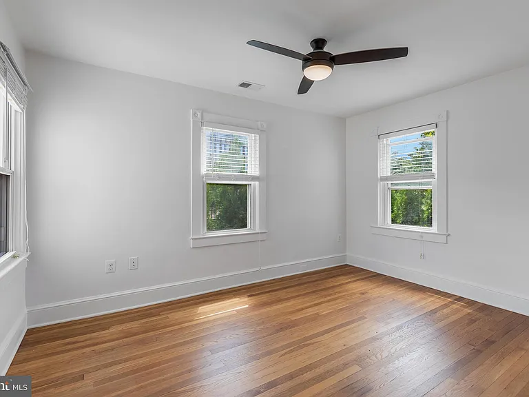 4226 Ellicott St NW — Photo 19