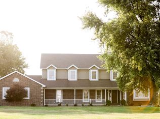 7573 Summer Azure Ln, Higginsville, MO 64037