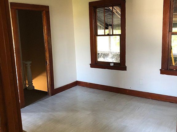 3rd image of 82 11th St