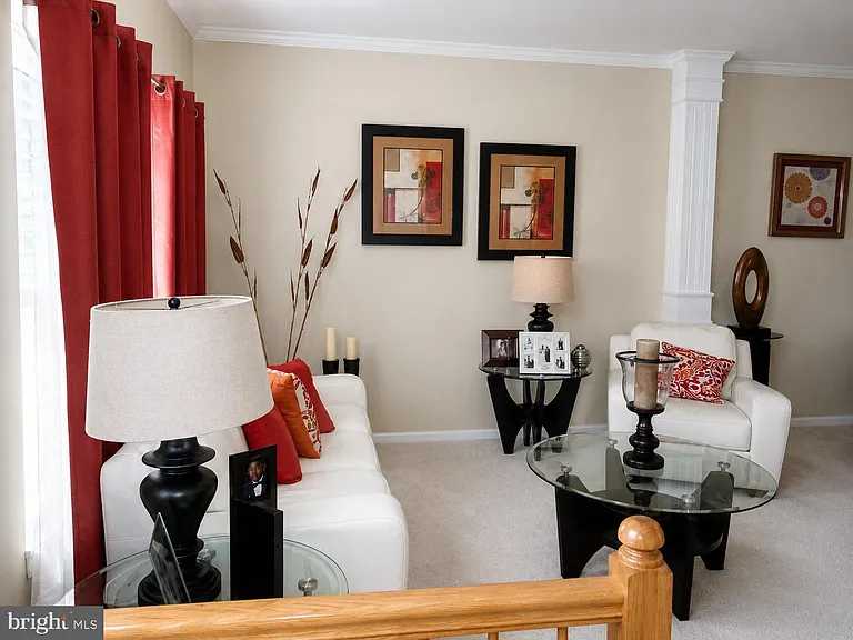 7506 Burdette Way — Photo 6