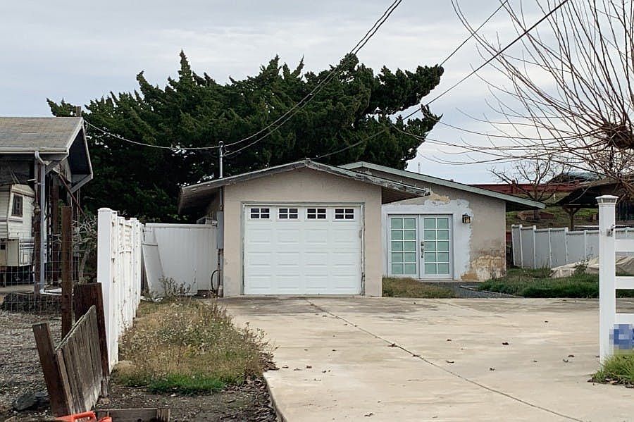 1st image of 4944 Sandmound Blvd