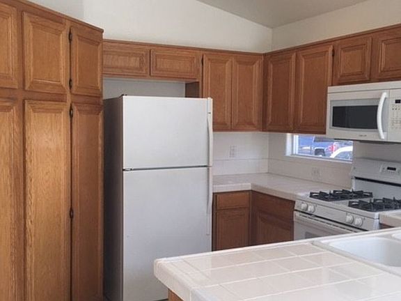 4th image of 2571 Little Bear Ct