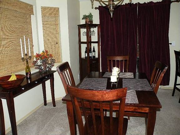 Dining Room w Bay Window