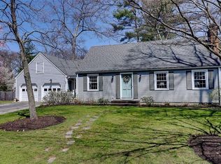 14 Old Chimney Rd, Barrington, RI 02806