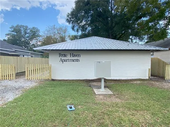 715 E 6th St, Bogalusa, LA 70427