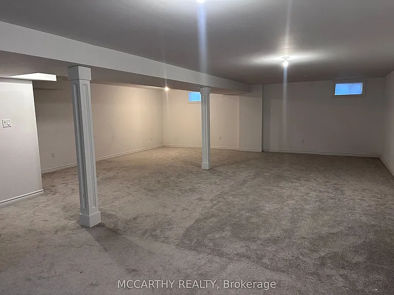 231 Ridley Cres — Photo 18