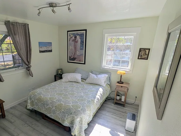 3911 Capitol Dr #2 — Photo 10