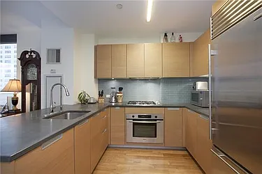 Rented by Space Marketing Shop
