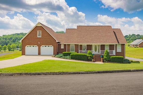 3rd image of 160 Walnut Grove Dr