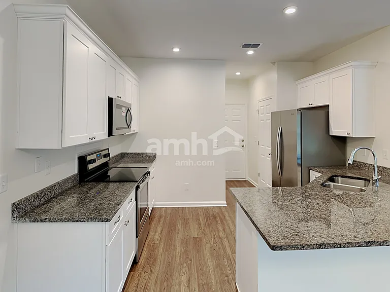 212 W Jayce Way — Photo 3