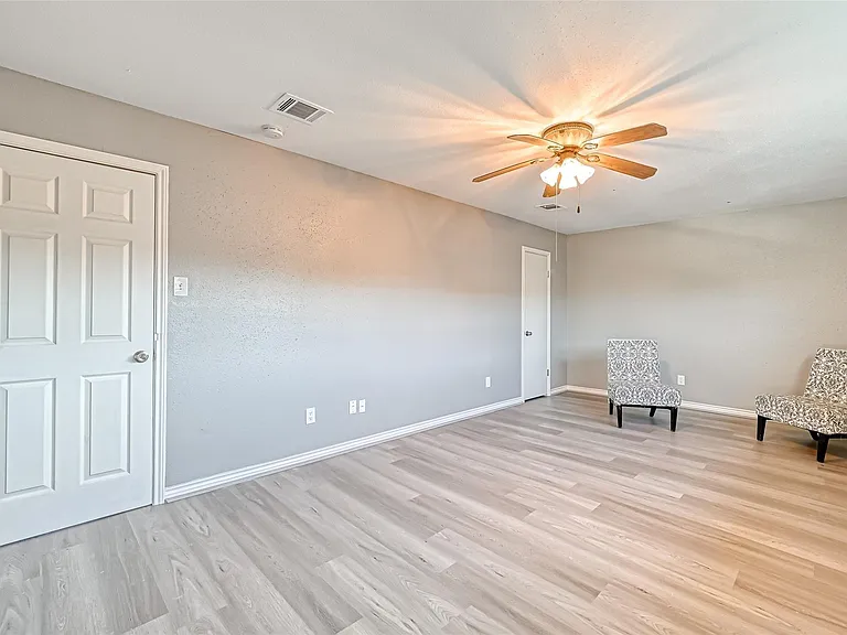 10252 Cottage Field Rd — Photo 6