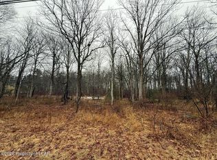 E Center St, Shavertown, PA 18708