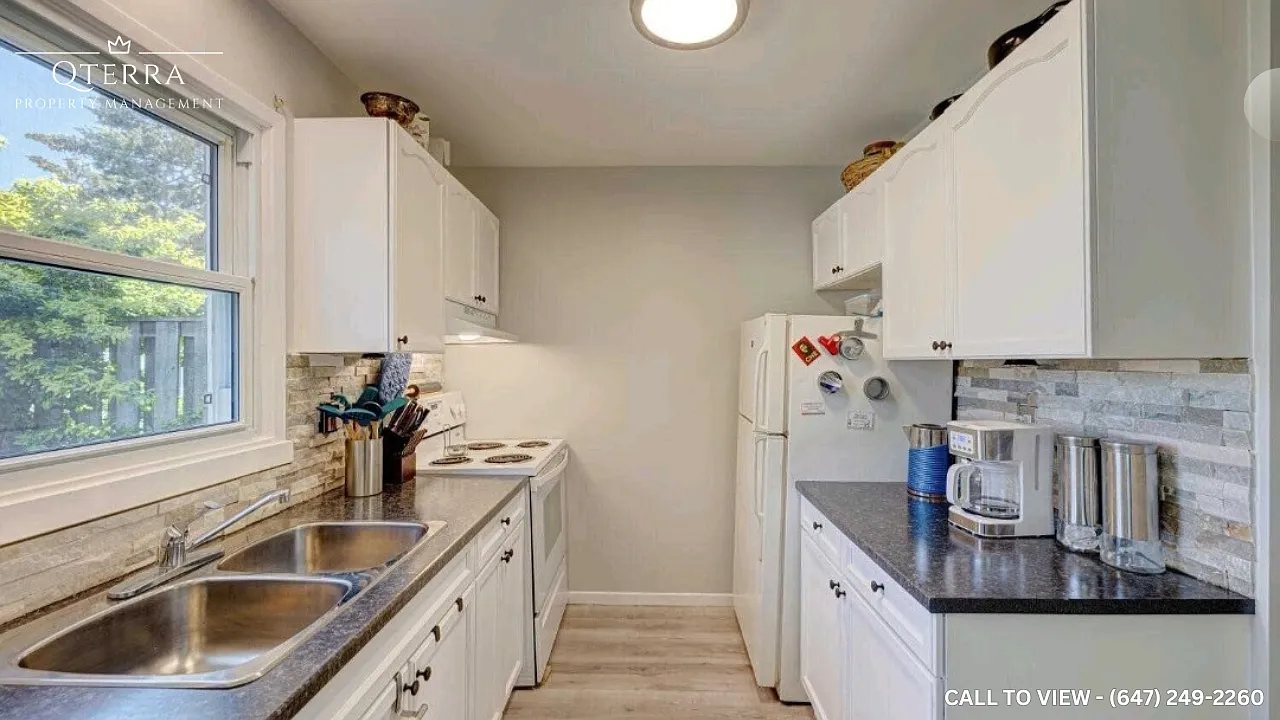 3 bed, 1.5 bath, 1100 sqft, $2,050 — Photo 2