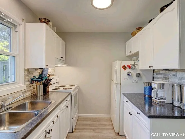 690 Little Grey St #142 — Photo 2