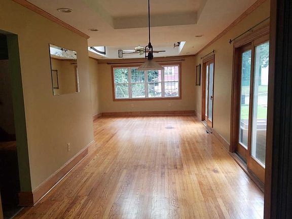 3rd image of 18 Cooper Dr