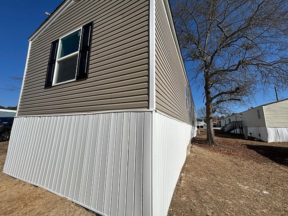 3rd image of 600 Ermine Rd Lot 620