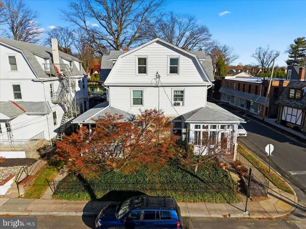 400 & 402 Cottman St, Jenkintown, PA 19046