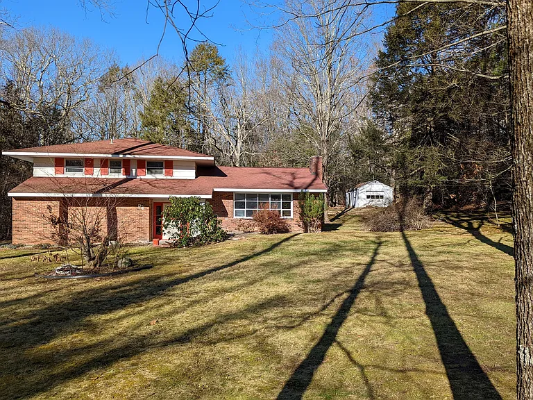 94 Bronson Rd — Photo 28
