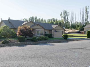 373 Rachel Rd, Kennewick, WA 99338