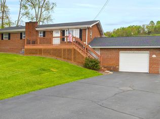 205 Kaluna Ave, Bluff City, TN 37618