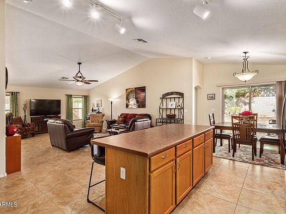4th image of 39671 N PARISI Lane