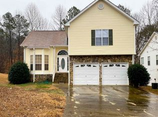 4034 Robin Cir, Atlanta, GA 30349