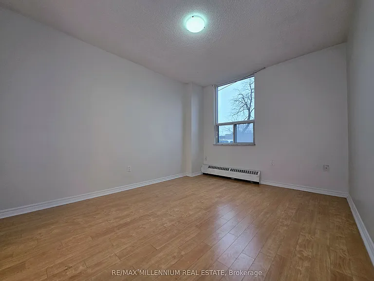 175 Hilda Ave #102 — Photo 34