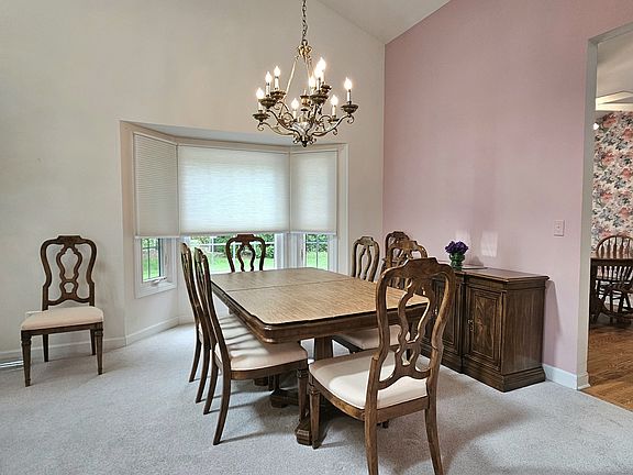 5th image of 9421 173rd St