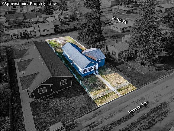 3rd image of 410 Dakota Ave